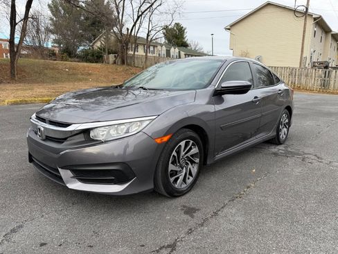 Used 2018 Honda Civic EX image 1