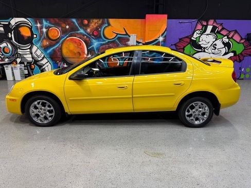 Used 2003 Dodge Neon SXT FWD image 2