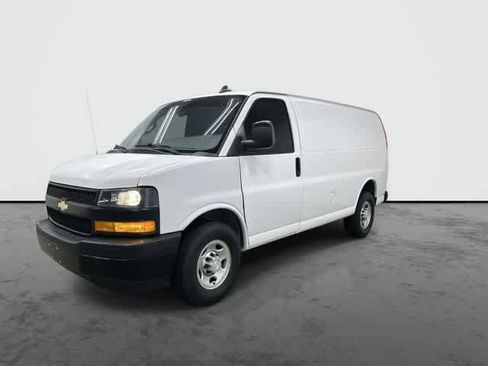 Used 2019 Chevrolet Express 2500 w/ Driver Convenience Package RWD image 8