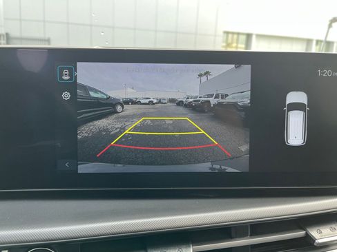 Used 2025 Hyundai Santa Fe SEL image 17