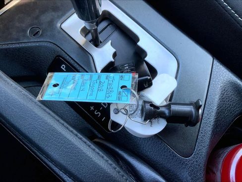 Used 2018 Toyota RAV4 XLE image 14