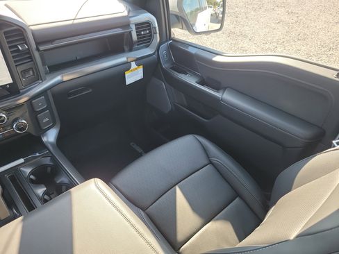 New 2025 Ford F150 Lariat w/ FX4 Off-Road Package image 14