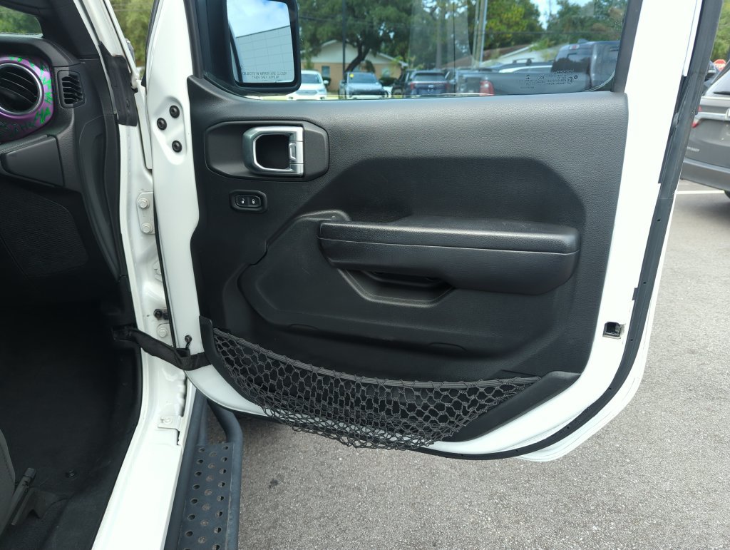 Used 2020 Jeep Gladiator Rubicon AWD/4WD image 32