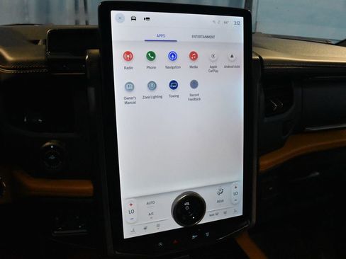 Used 2024 Ford Expedition Max Platinum image 11