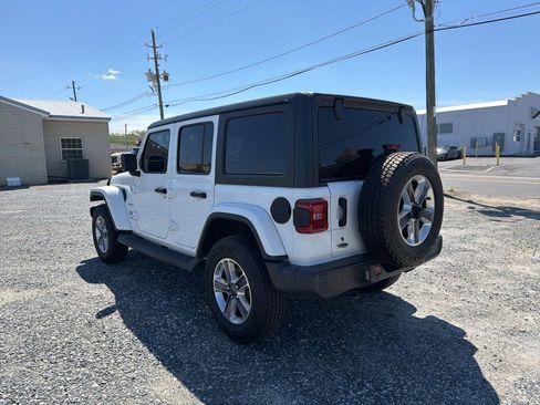 Used 2020 Jeep Wrangler Unlimited Sahara image 3