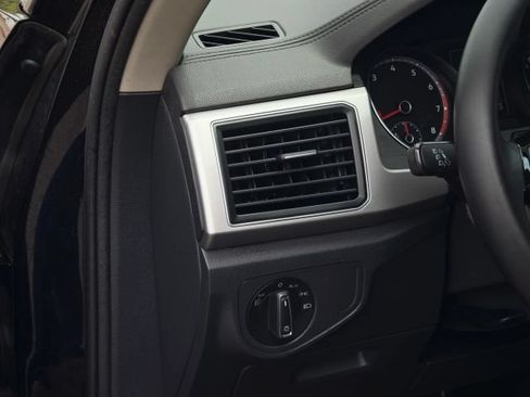 Used 2019 Volkswagen Atlas SE AWD/4WD image 19