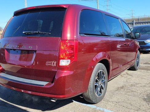 Used 2018 Dodge Grand Caravan SXT w/ Blacktop Package image 9