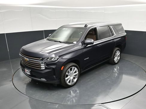 Used 2022 Chevrolet Tahoe High Country w/ Premium Package 2 AWD/4WD image 43