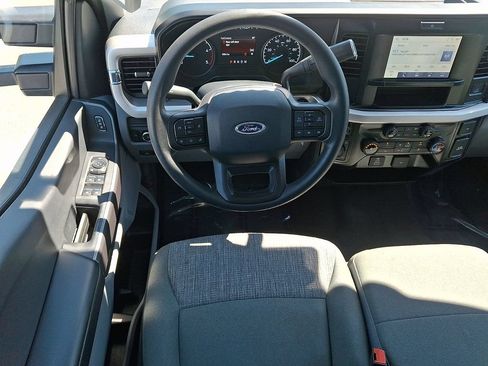 Used 2025 Ford F250 XLT AWD/4WD image 11