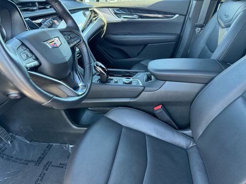 Used 2025 Cadillac XT6 Premium Luxury image 18