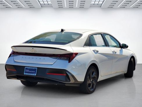 Certified 2026 Hyundai Elantra SEL Sport Premium FWD image 12