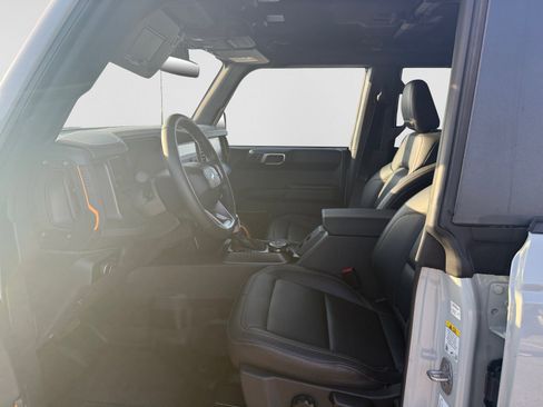 Used 2024 Ford Bronco Badlands AWD/4WD image 10