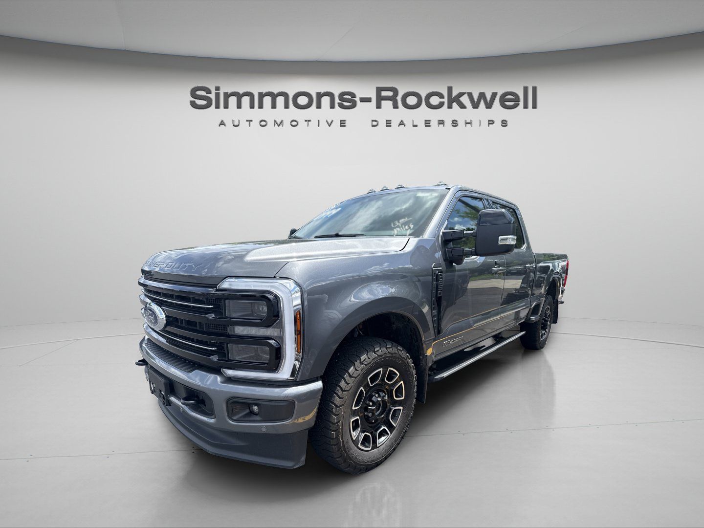 Used 2025 Ford F250 Platinum AWD/4WD image 1