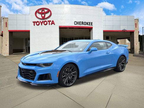 Used 2022 Chevrolet Camaro ZL1 image 1