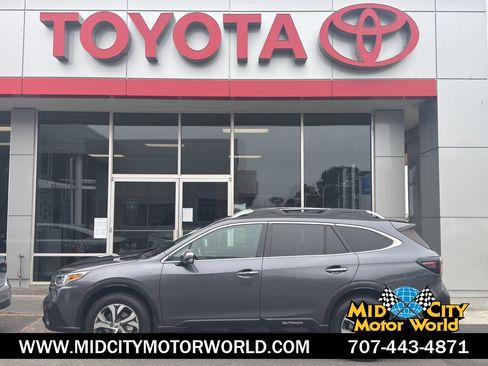 Used 2022 Subaru Outback Touring AWD/4WD image 1