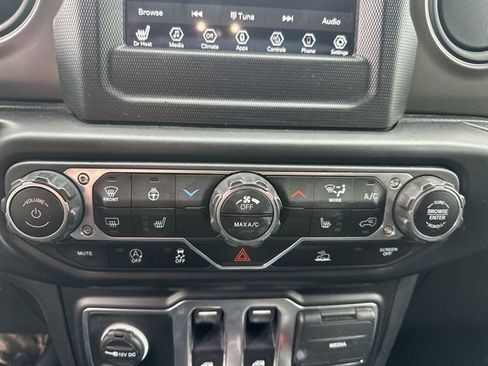 Used 2022 Jeep Wrangler Sport AWD/4WD image 18