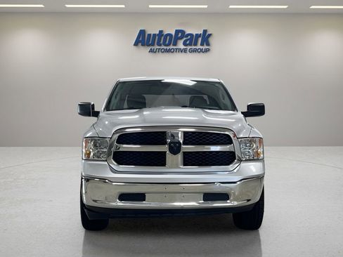 Used 2017 RAM 1500 Classic SLT AWD/4WD image 2