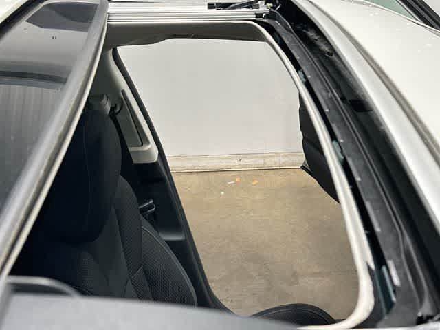 Used 2024 Subaru Outback Premium AWD/4WD image 6