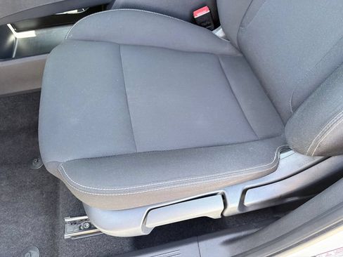Used 2023 Nissan Rogue S FWD image 10