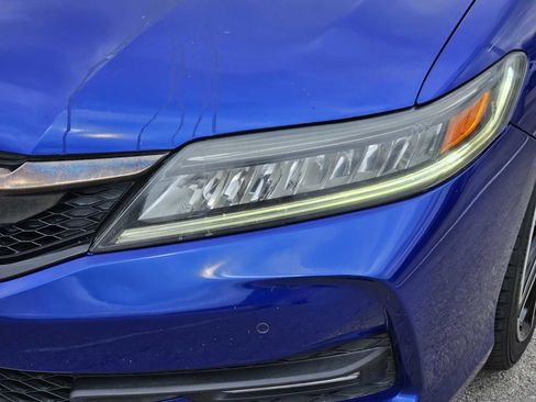 Used 2016 Honda Accord Touring image 7
