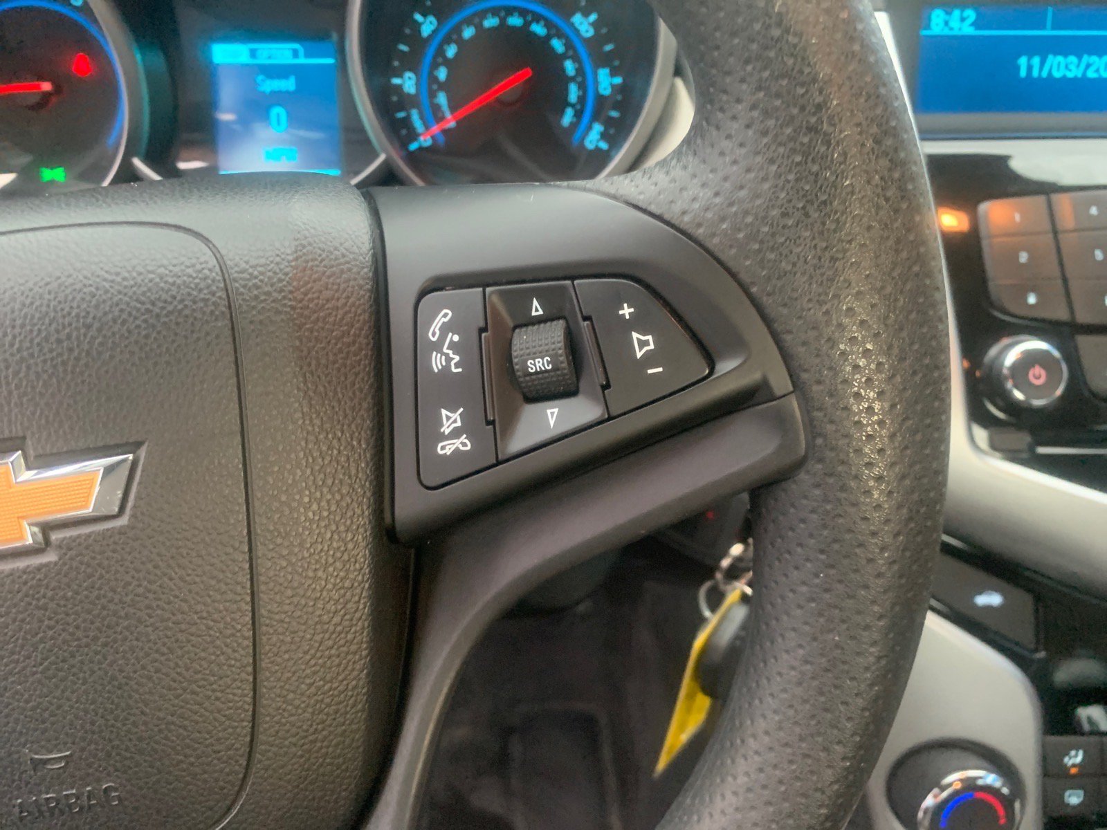 Used 2015 Chevrolet Cruze LS FWD image 9