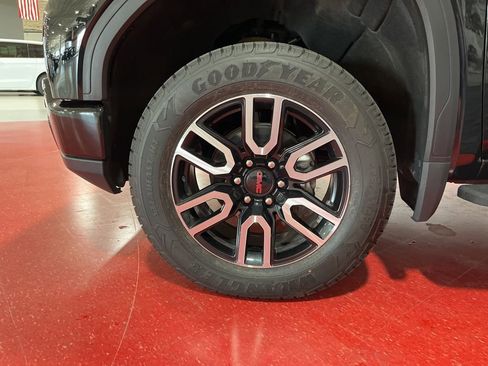 Certified 2023 GMC Sierra 1500 AT4 w/ AT4 Premium Package AWD/4WD image 9
