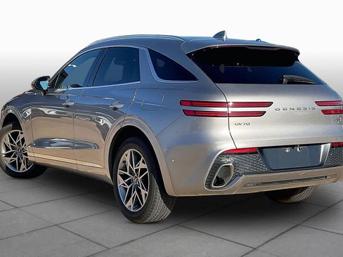 Used 2022 Genesis GV70 2.5T w/ Advanced Package AWD/4WD image 11