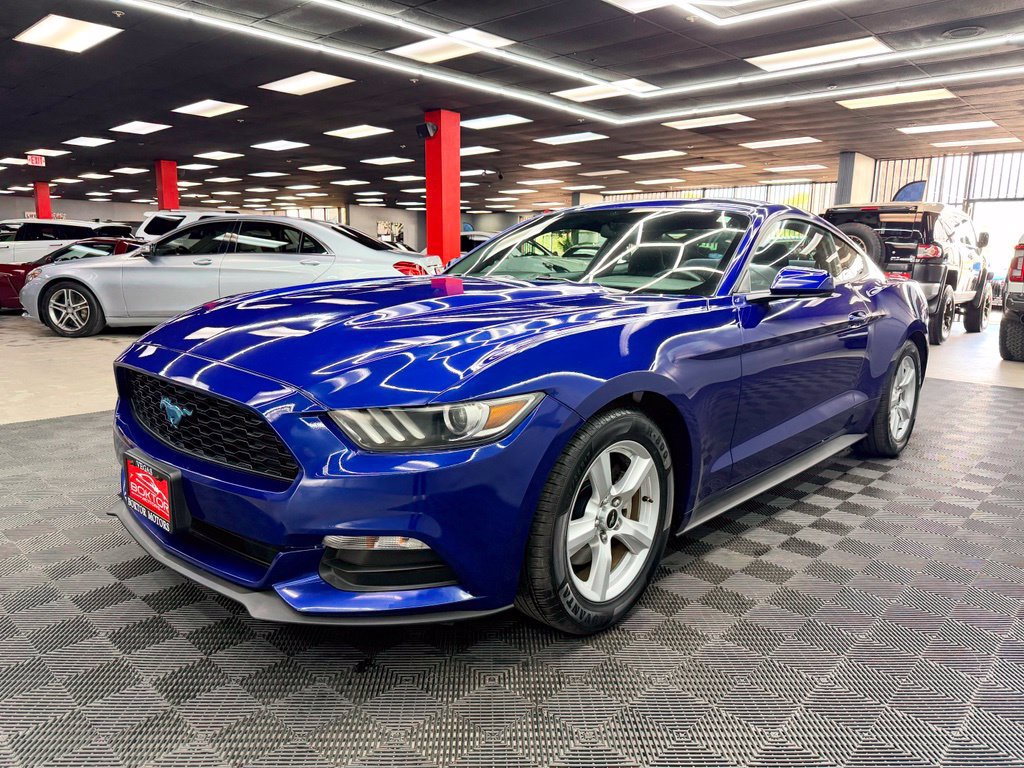 Used 2015 Ford Mustang Coupe RWD image 7
