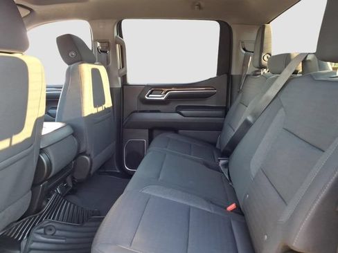 Used 2022 Chevrolet Silverado 1500 LT AWD/4WD image 15
