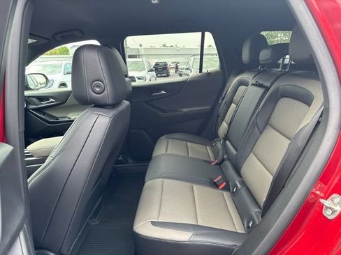 New 2026 Chevrolet Equinox LT w/ Convenience Package II FWD image 10