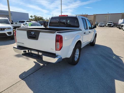 Used 2021 Nissan Frontier SV image 5
