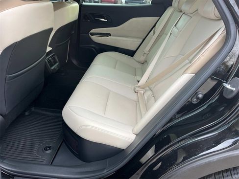 Used 2023 Toyota Crown XLE image 22