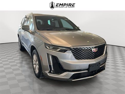 Certified 2025 Cadillac XT6 Luxury image 1