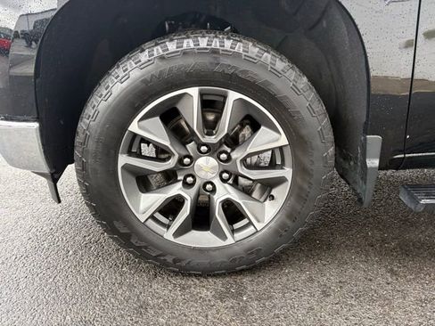 Used 2022 Chevrolet Silverado 1500 LT image 9