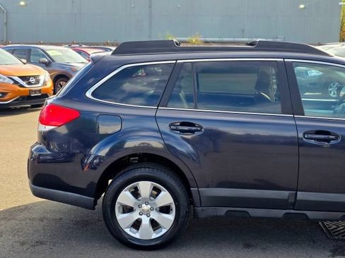 Used 2012 Subaru Outback 2.5i Premium w/ All-Weather Pkg AWD/4WD image 14