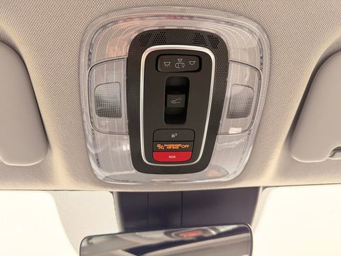 New 2025 Hyundai Elantra Limited FWD image 26