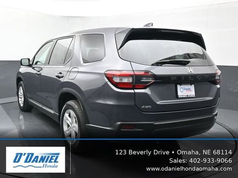Used 2023 Honda Pilot LX image 4