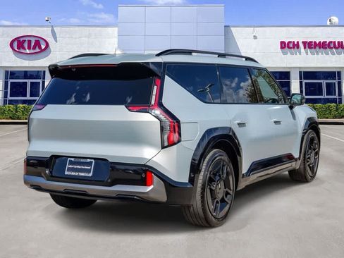 Certified 2024 Kia EV9 GT-Line AWD/4WD image 4