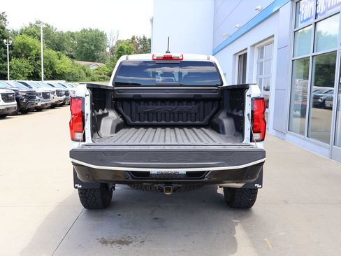 Certified 2024 Chevrolet Colorado ZR2 w/ Technology Package AWD/4WD image 29