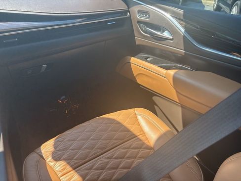 Used 2021 Cadillac Escalade Premium Luxury w/ Performance Package RWD image 23