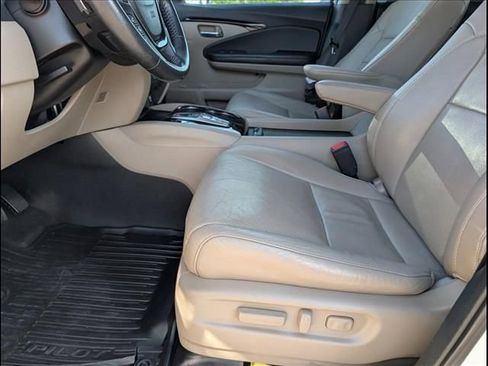 Used 2016 Honda Pilot Elite image 9