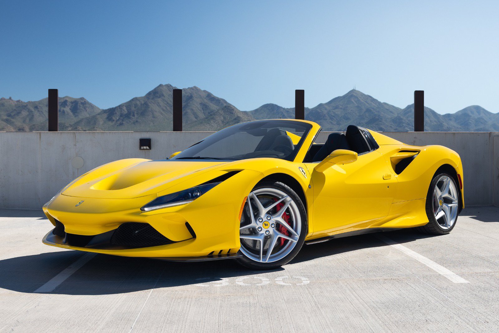 Used 2022 Ferrari F8 Tributo RWD image 1