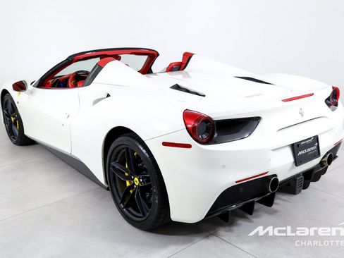 Used 2018 Ferrari 488 Spider RWD image 7