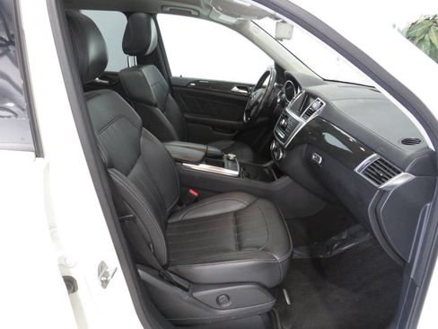 Used 2016 Mercedes-Benz GL 450 4MATIC w/ Premium I Package image 10