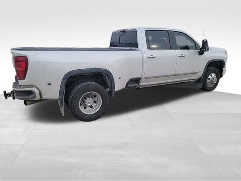 Used 2024 Chevrolet Silverado 3500 High Country w/ High Country Premium Package image 16