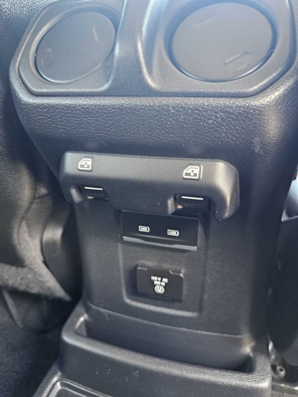 Used 2021 Jeep Wrangler Unlimited Rubicon w/ Uconnect 4C Nav & Sound Group AWD/4WD image 6