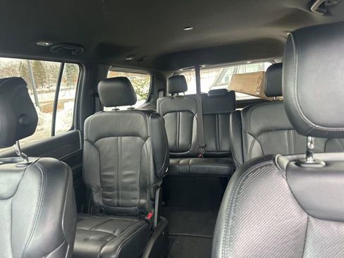 Used 2022 Jeep Wagoneer Series III w/ Flexible Seating Group image 31