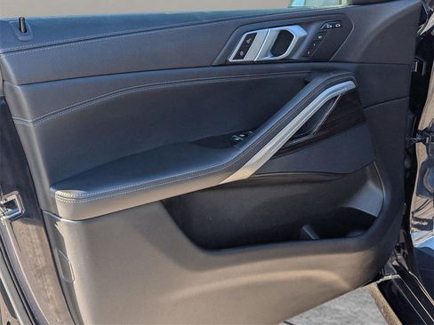 Used 2021 BMW X6 xDrive40i w/ M Sport Package image 14