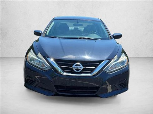 Used 2018 Nissan Altima 2.5 S w/ S Convenience Package FWD image 2