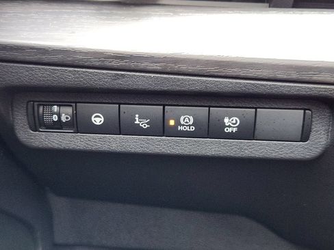 Used 2024 Nissan Ariya AWD image 19
